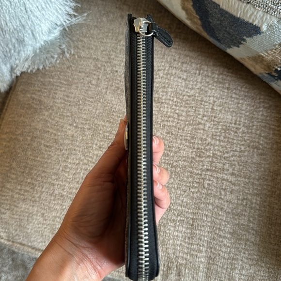 Coach L shape zip closure wallet - Picture 5 of 9